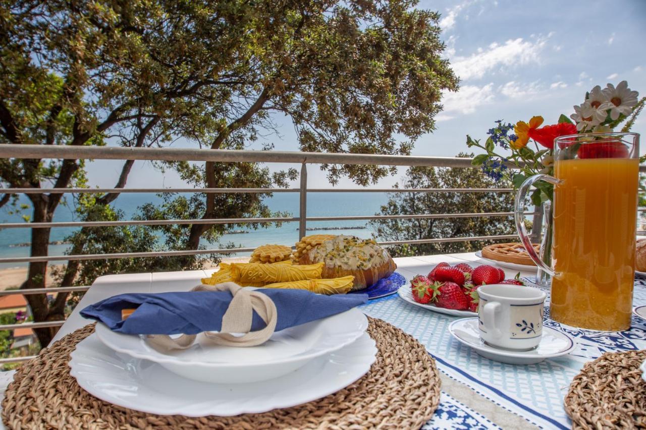Abruzzodamare Amazing Apartments With Romantic Sea View Francavilla Al Mare Exterior photo