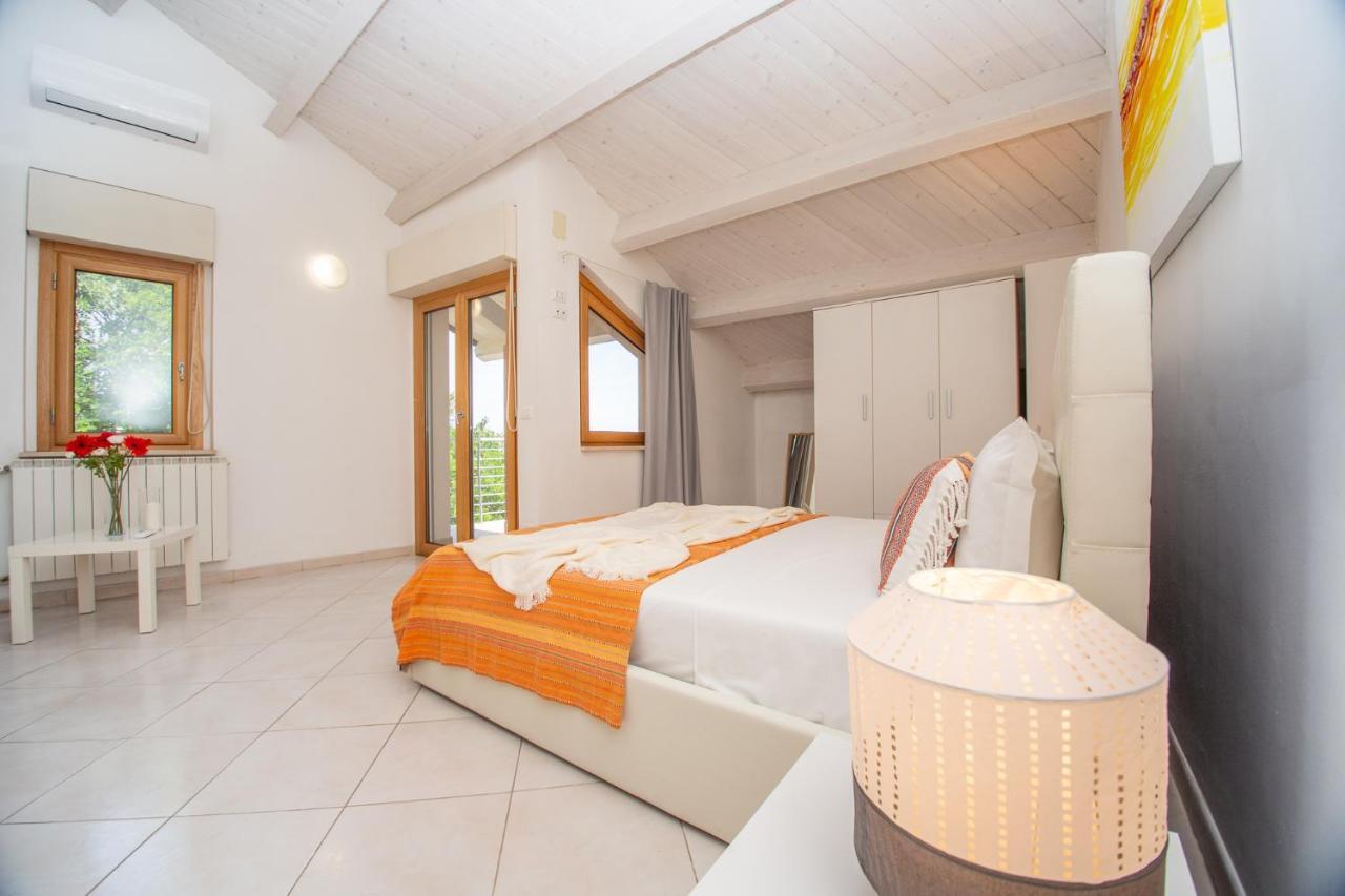 Abruzzodamare Amazing Apartments With Romantic Sea View Francavilla Al Mare Exterior photo