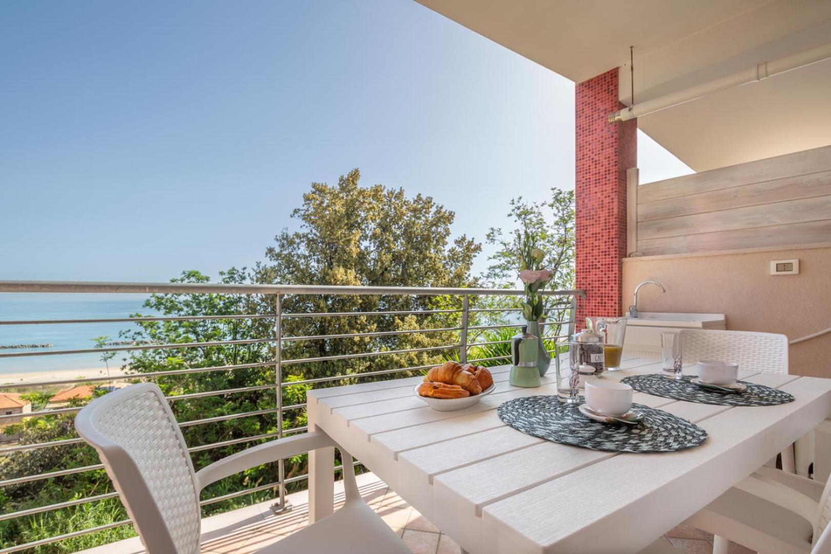 Abruzzodamare Amazing Apartments With Romantic Sea View Francavilla Al Mare Exterior photo