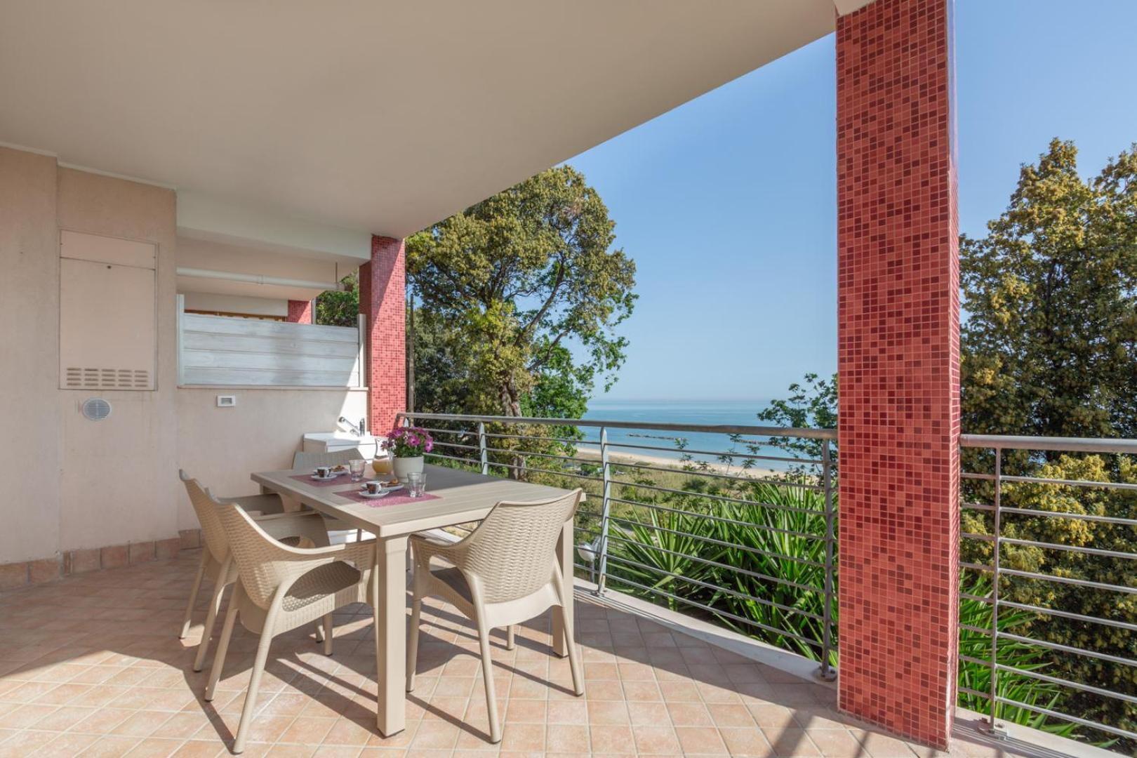 Abruzzodamare Amazing Apartments With Romantic Sea View Francavilla Al Mare Exterior photo